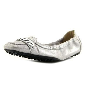 NWT Tod’s silver leather ballet flats size 10